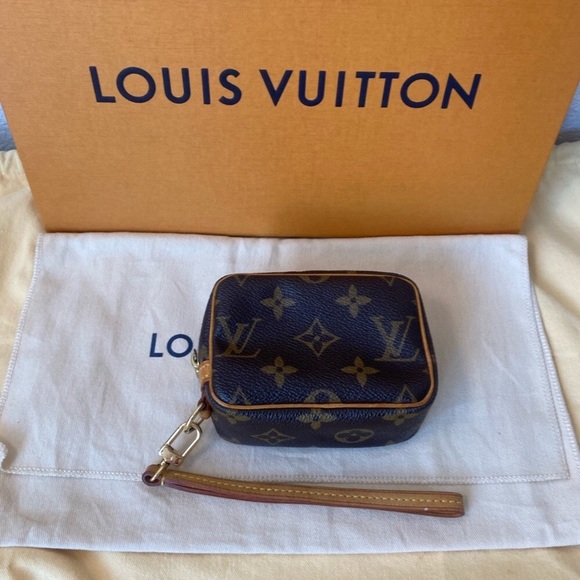 Louie Vuitton canvas Leather Wapity Pouch - Picture 6 of 8
